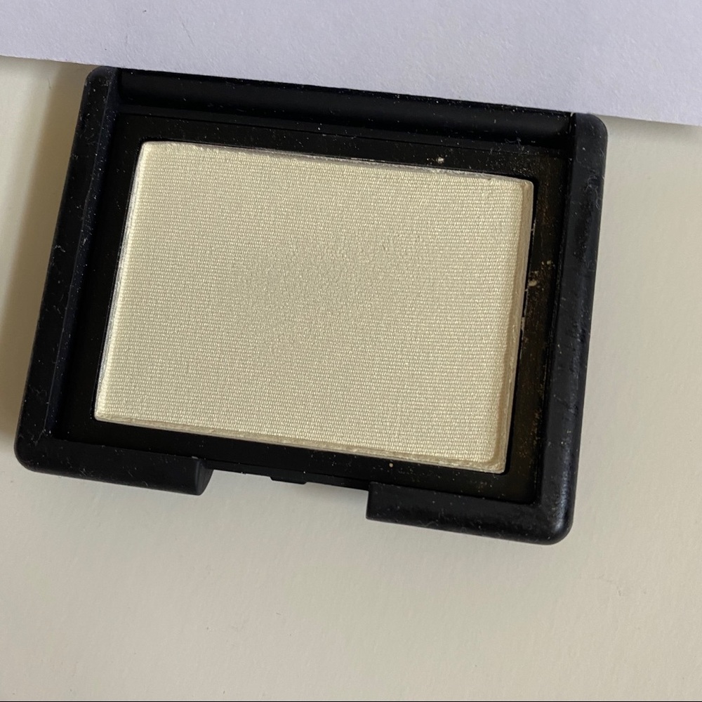 NARS Highlighter in Albatross